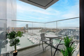 Stunning 2 bedroom Apartment with Marina Views